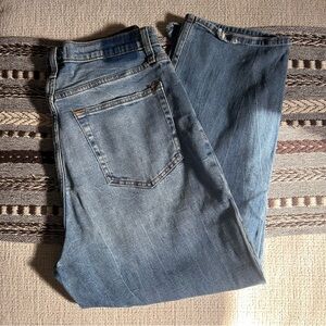 Abercrombie & Fitch • the ankle straight ultra high rise jeans